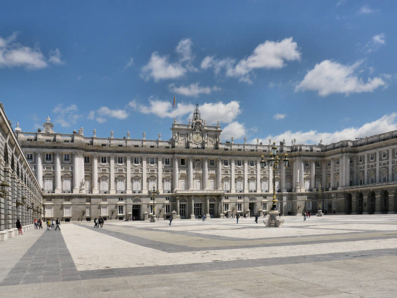 Madrid Palais Royal Cour Interieure