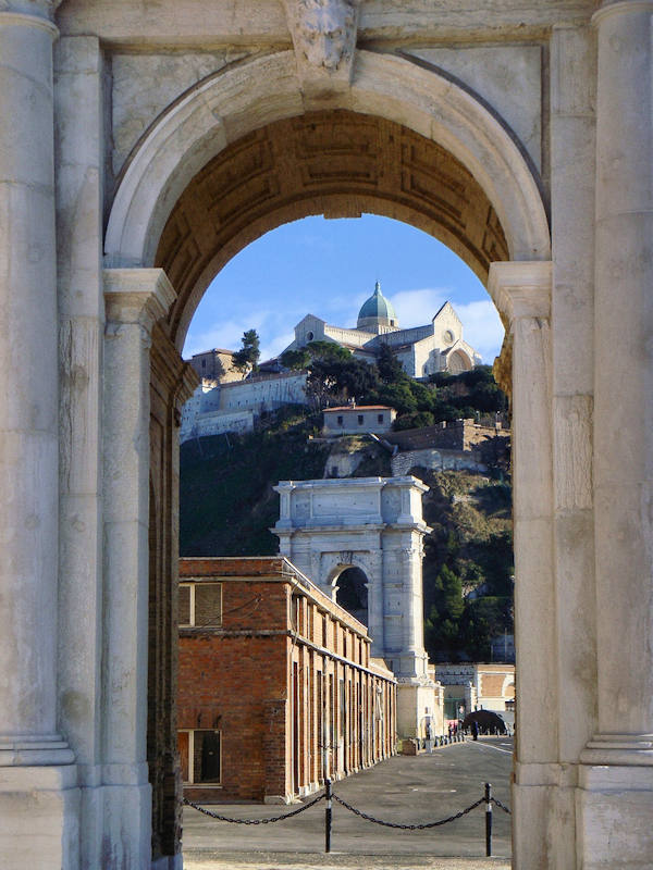 Ancone Italie Arc De Trajan G 