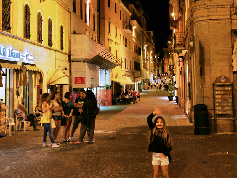 Osimo Italie Rue La Nuit