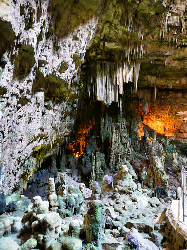 Grottes Castellana Concretions