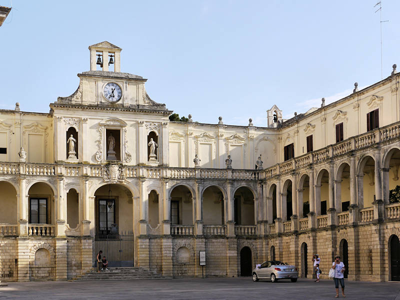Lecce Les Pouilles Palais Episcopal