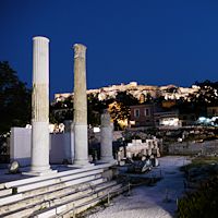 Visite d'Athènes la nuit en bus avec spectacle et dîner traditionnel grec